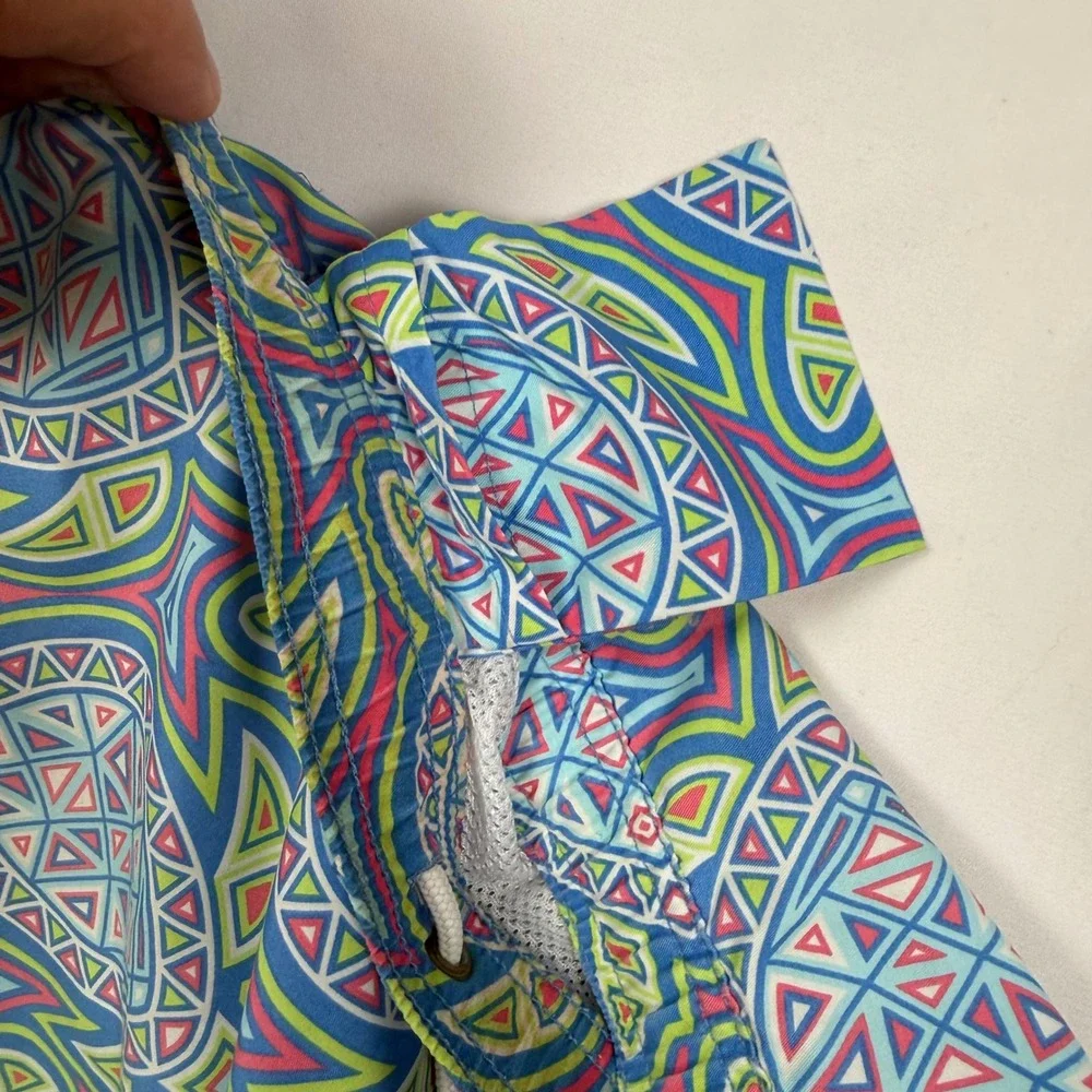 Vineyard Vines Mens Medium Blue Geometric Sea Turtle Print Swim Trunks READ XL